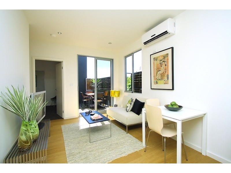 14/3 Charnwood Road, St Kilda VIC 3182