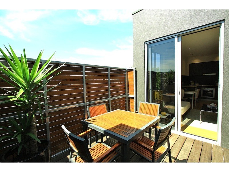 14/3 Charnwood Road, St Kilda VIC 3182