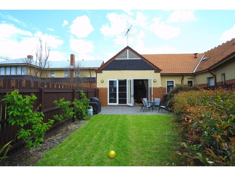 6/51 Cade Way, Parkville VIC 3052