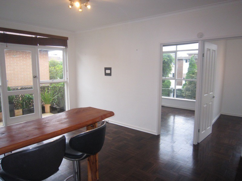 23/25 Robe  Street, St Kilda VIC 3182