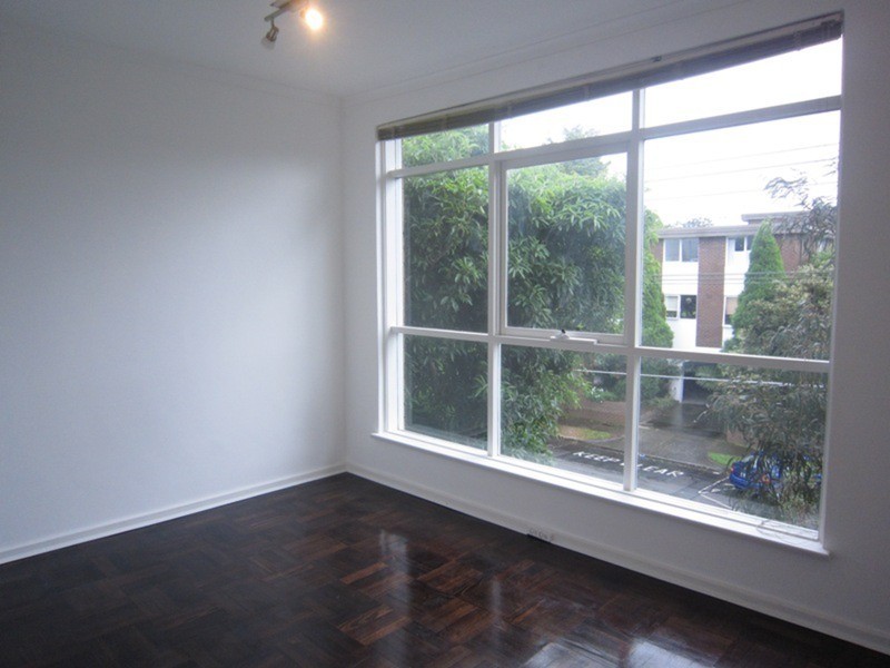 23/25 Robe  Street, St Kilda VIC 3182