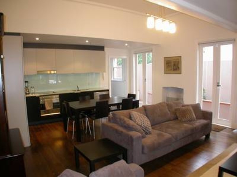 2/32 Mitford Street, Elwood VIC 3184