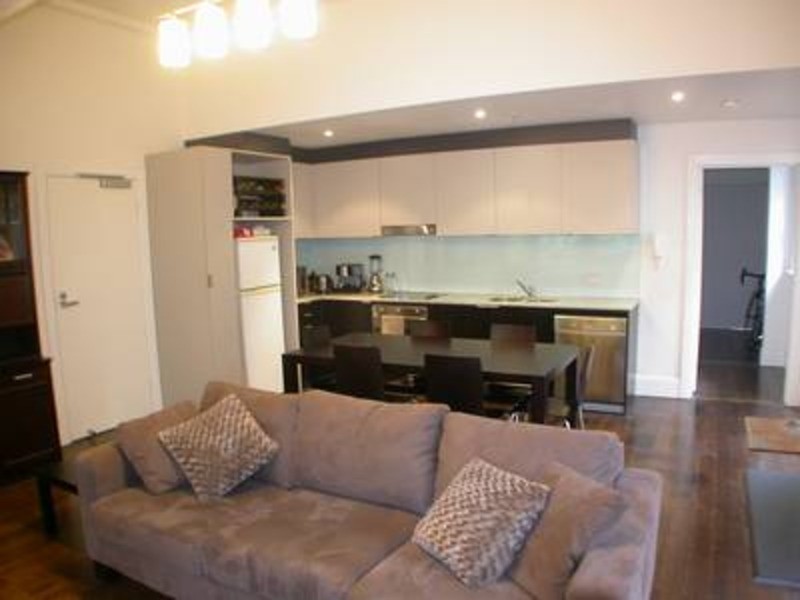 2/32 Mitford Street, Elwood VIC 3184