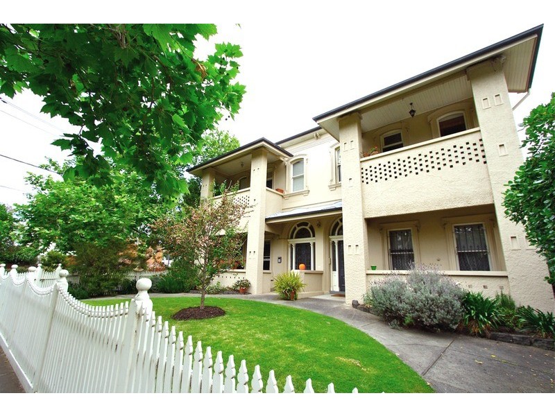 8/17 Crimea Street, St Kilda VIC 3182