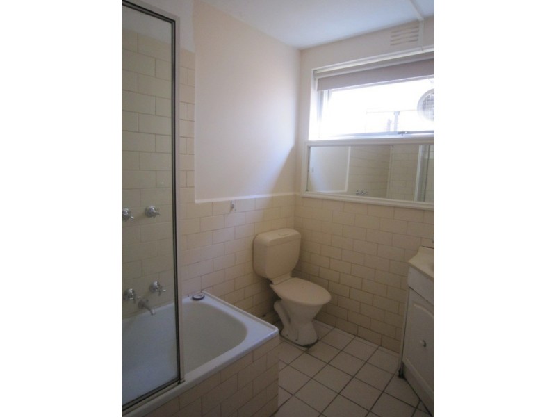 2/44 Gourlay Street, St Kilda East VIC 3183