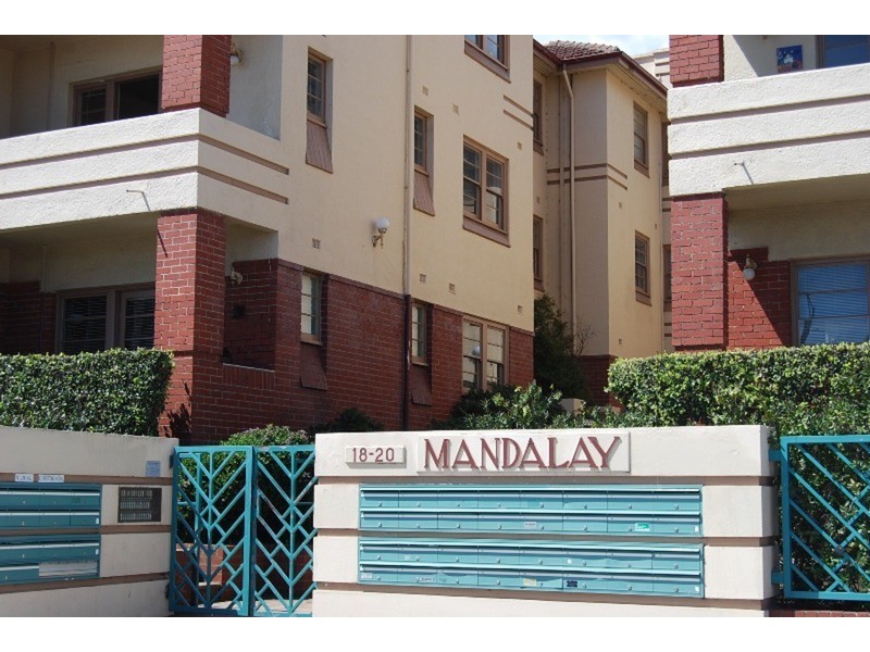 43/18 The Esplanade, St Kilda VIC 3182