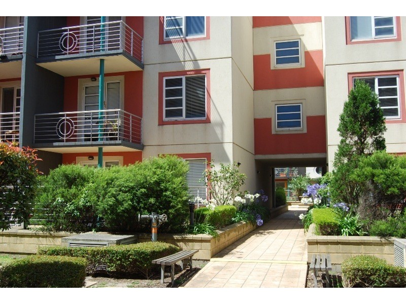 43/18 The Esplanade, St Kilda VIC 3182