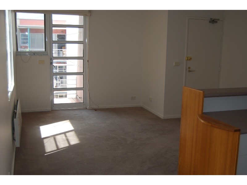 43/18 The Esplanade, St Kilda VIC 3182