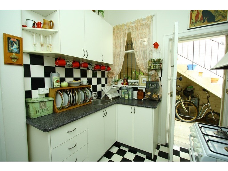 8/17 crimea Street, St Kilda VIC 3182