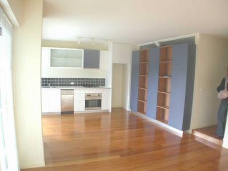 2/1 Duke Street, St Kilda VIC 3182