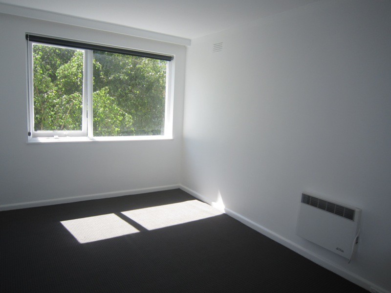 3/37 Gurner Street, St Kilda VIC 3182