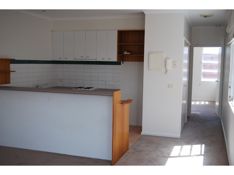 43/18 The Esplanade, St Kilda VIC 3182