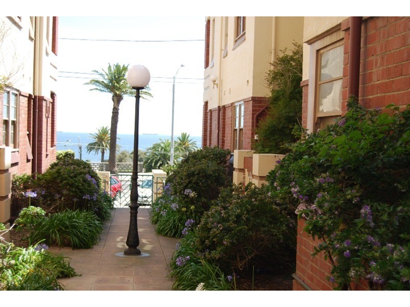 43/18 The Esplanade, St Kilda VIC 3182