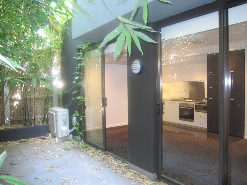 St Kilda VIC 3182