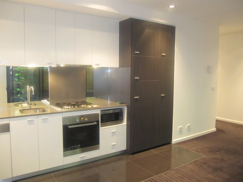 12/17 Robe  Street, St Kilda VIC 3182