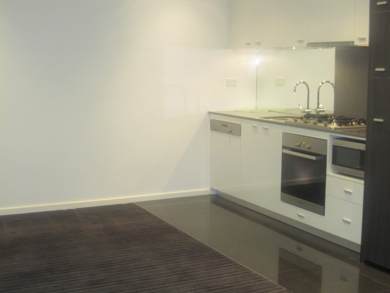 12/17 Robe  Street, St Kilda VIC 3182