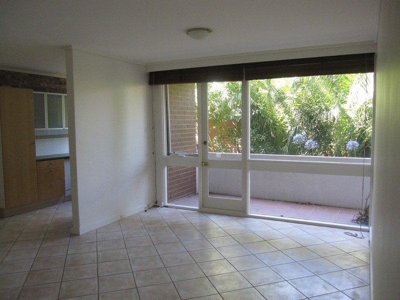 15/19 Robe Street, St Kilda VIC 3182