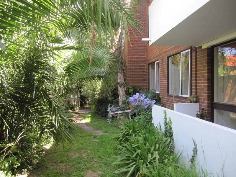 15/19 Robe Street, St Kilda VIC 3182