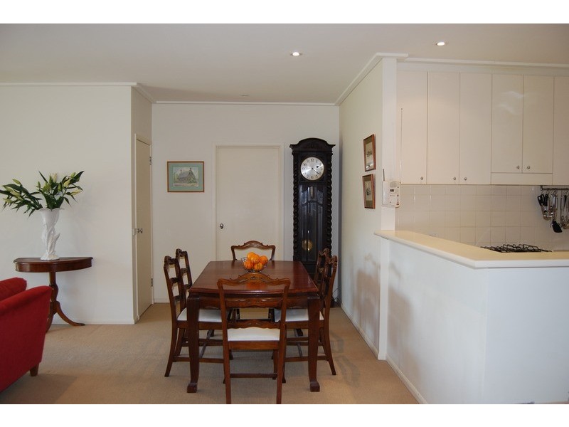 17/39 Esplanade East, Port Melbourne VIC 3207