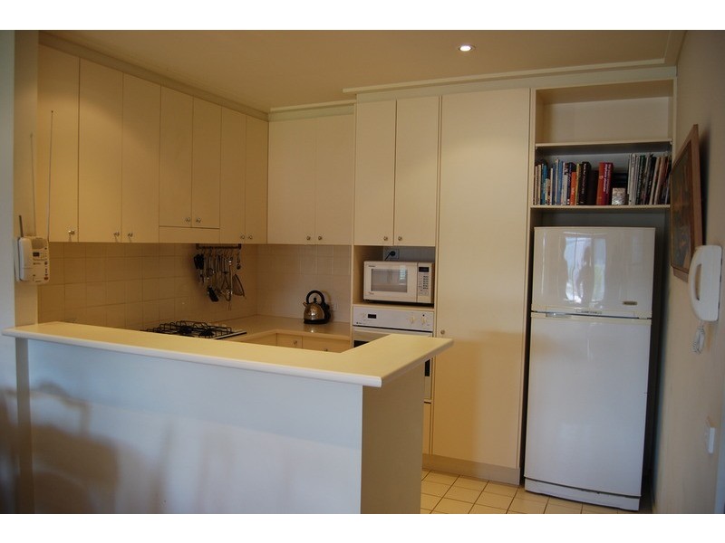 17/39 Esplanade East, Port Melbourne VIC 3207