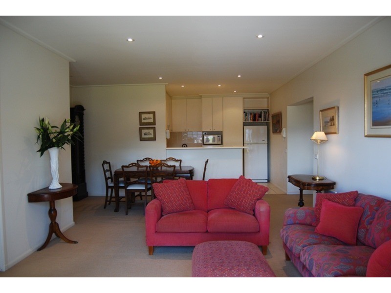 17/39 Esplanade East, Port Melbourne VIC 3207