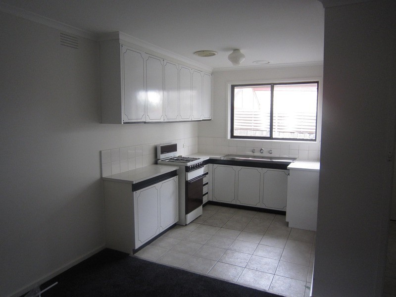 2/63 Cuthbert Road, Reservoir VIC 3073