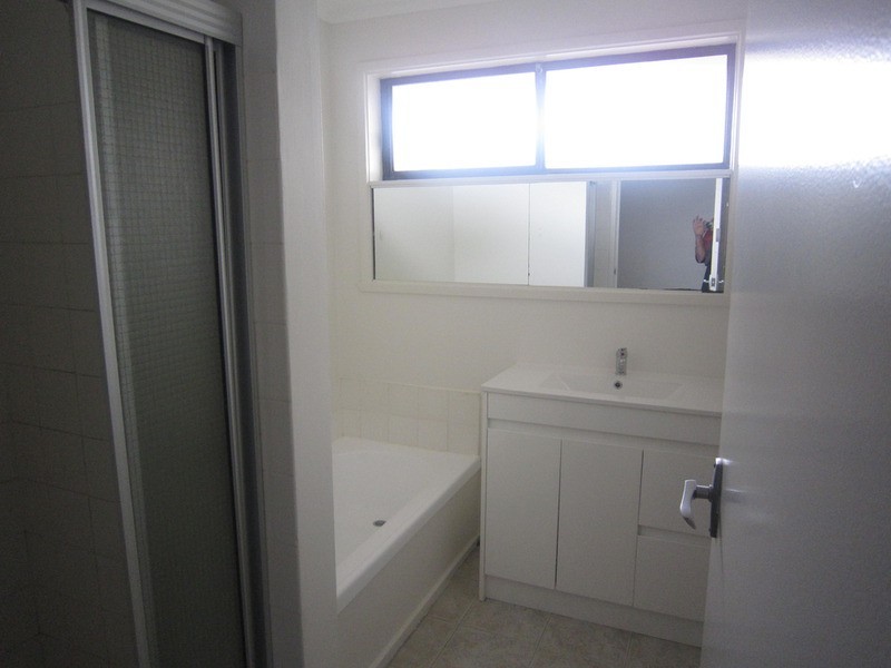 2/63 Cuthbert Road, Reservoir VIC 3073