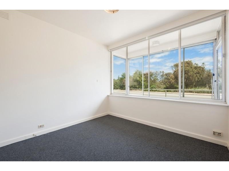 3/46 Ormond Esplanade, Elwood VIC 3184