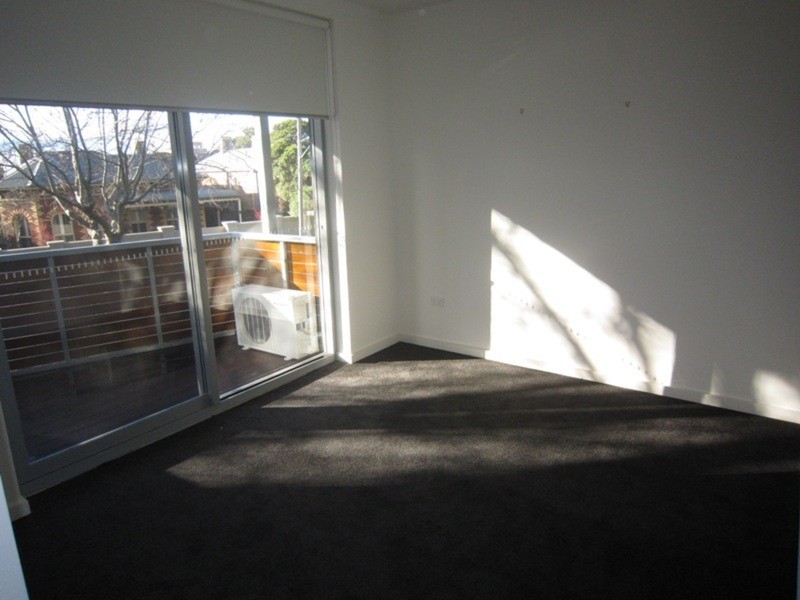 2/3 Charnwood Road, St Kilda VIC 3182