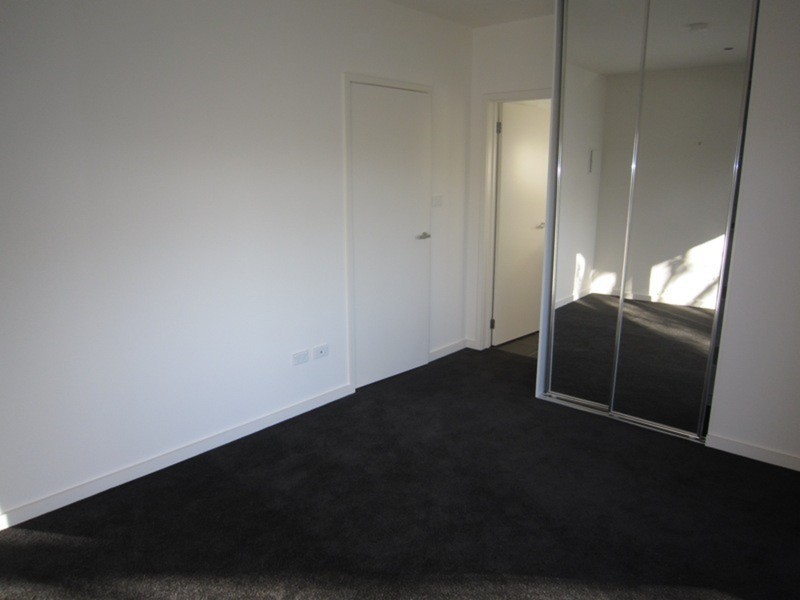 2/3 Charnwood Road, St Kilda VIC 3182