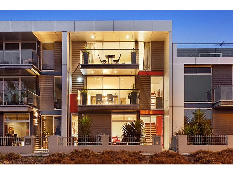 54 Cumberland Drive, Maribyrnong VIC 3032