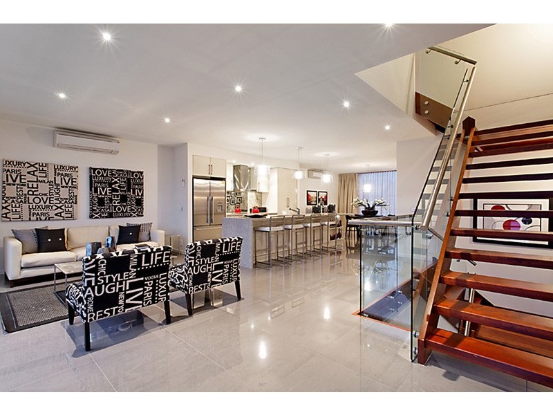 54 Cumberland Drive, Maribyrnong VIC 3032