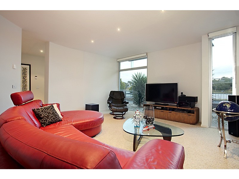 54 Cumberland Drive, Maribyrnong VIC 3032