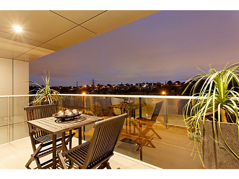 54 Cumberland Drive, Maribyrnong VIC 3032