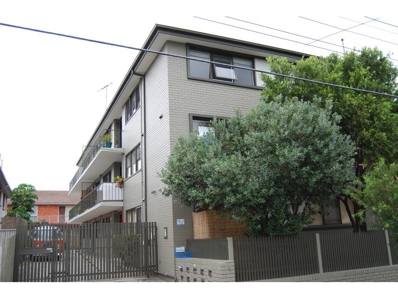 7/4 Marriott  Street, St Kilda East VIC 3183