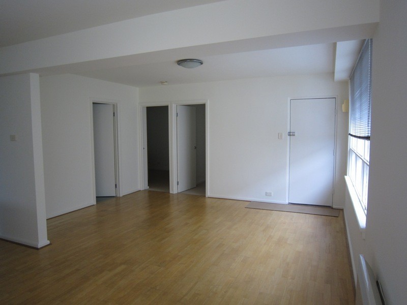 4/10 Burnett Street, St Kilda VIC 3182