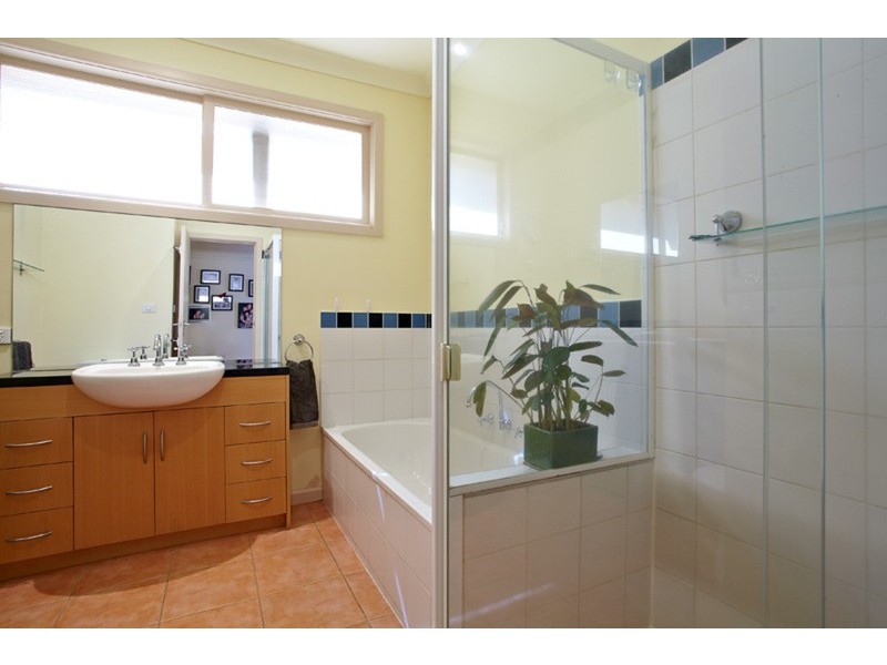 13 Pollina Street, Bentleigh East VIC 3165