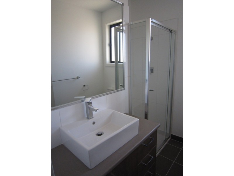 1/14 Indwe Street, West Footscray VIC 3012