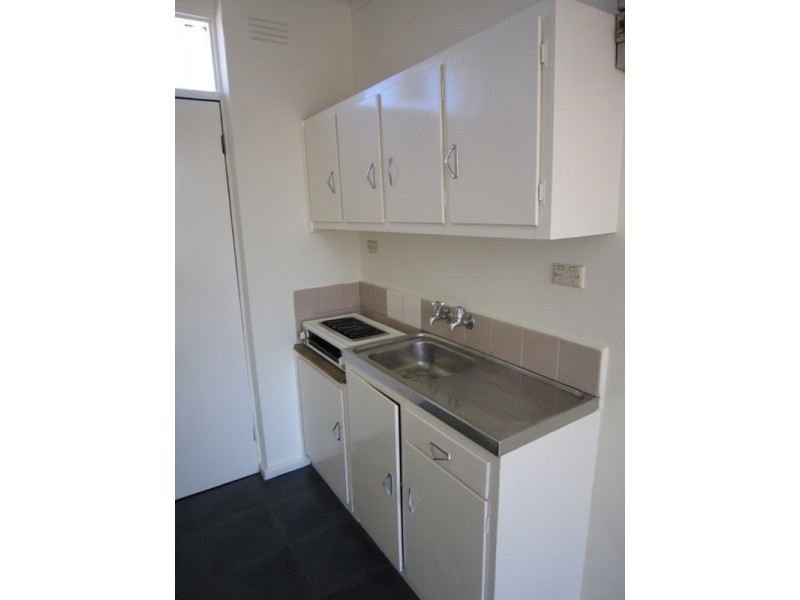 12/2 Dalgety Street, St Kilda VIC 3182