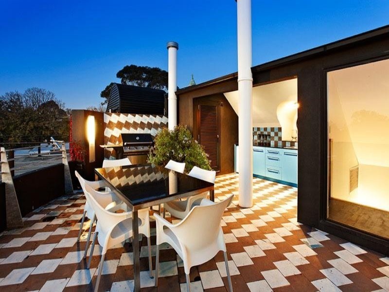 4 St Leonards Place, St Kilda VIC 3182