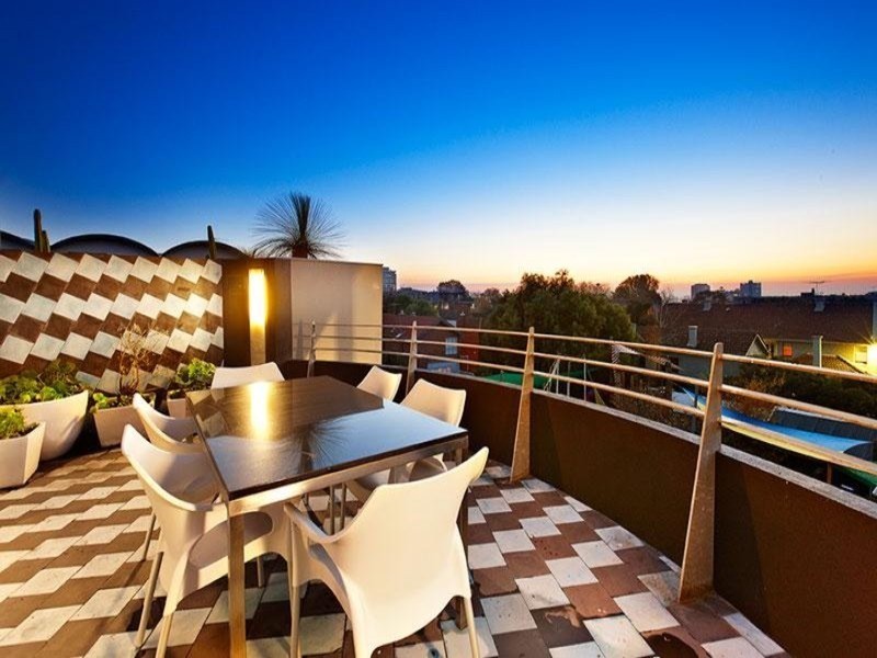 4 St Leonards Place, St Kilda VIC 3182