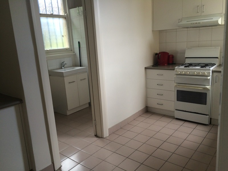 8/28 Grey Street, St Kilda VIC 3182