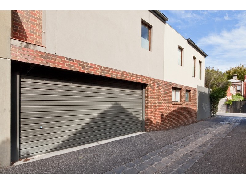 17 Park Lane, St Kilda West VIC 3182