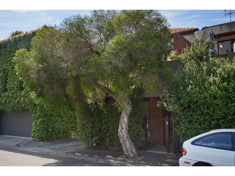 17 Park Lane, St Kilda West VIC 3182