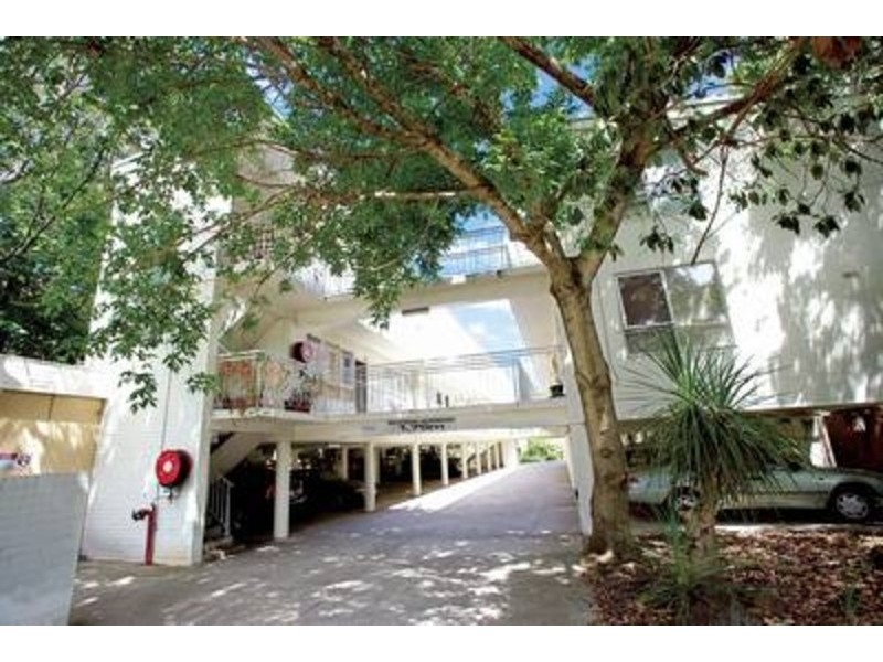 21/4 Wando Grove, St Kilda East VIC 3183