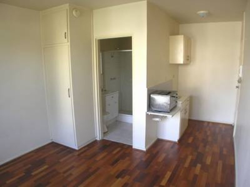 1/31 Smith Street, St Kilda VIC 3182