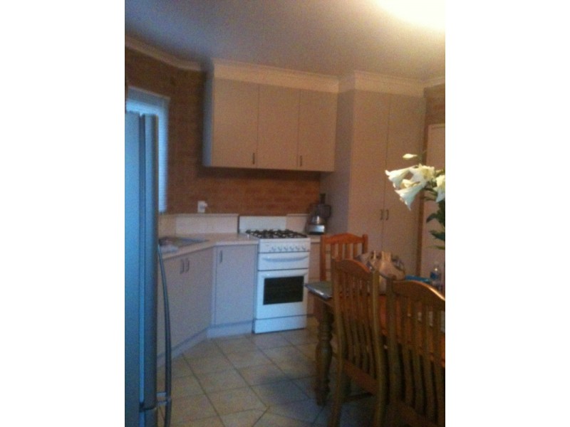 2/27 Shepparson Avenue, Carnegie VIC 3163