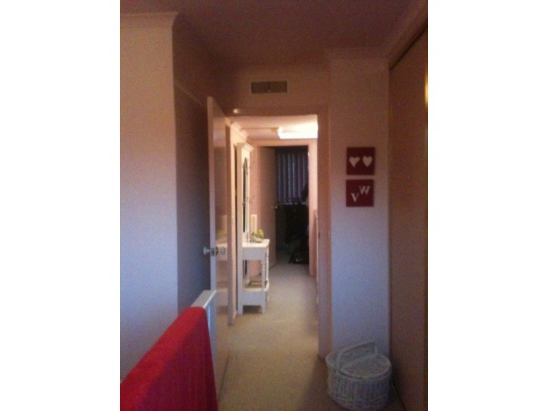 2/27 Shepparson Avenue, Carnegie VIC 3163