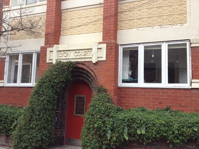 2/5 Jackson  Street, St Kilda VIC 3182