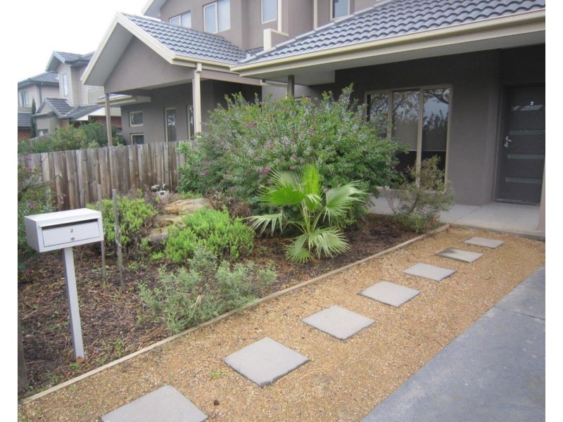 2/17 Carmen Street, Newport VIC 3015